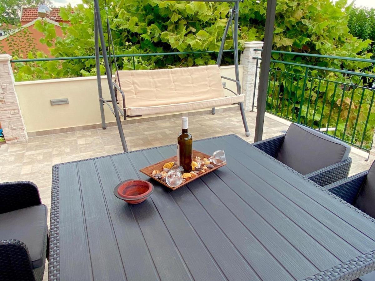 Asteraki Poolside Apartment By Dadovillas Acharavi  Luaran gambar