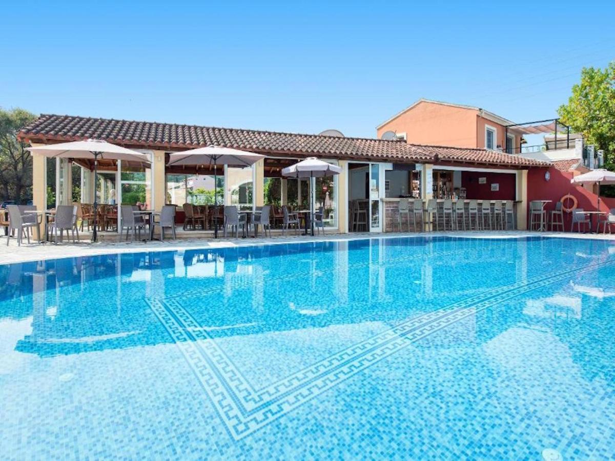 Asteraki Poolside Apartment By Dadovillas Acharavi  Luaran gambar